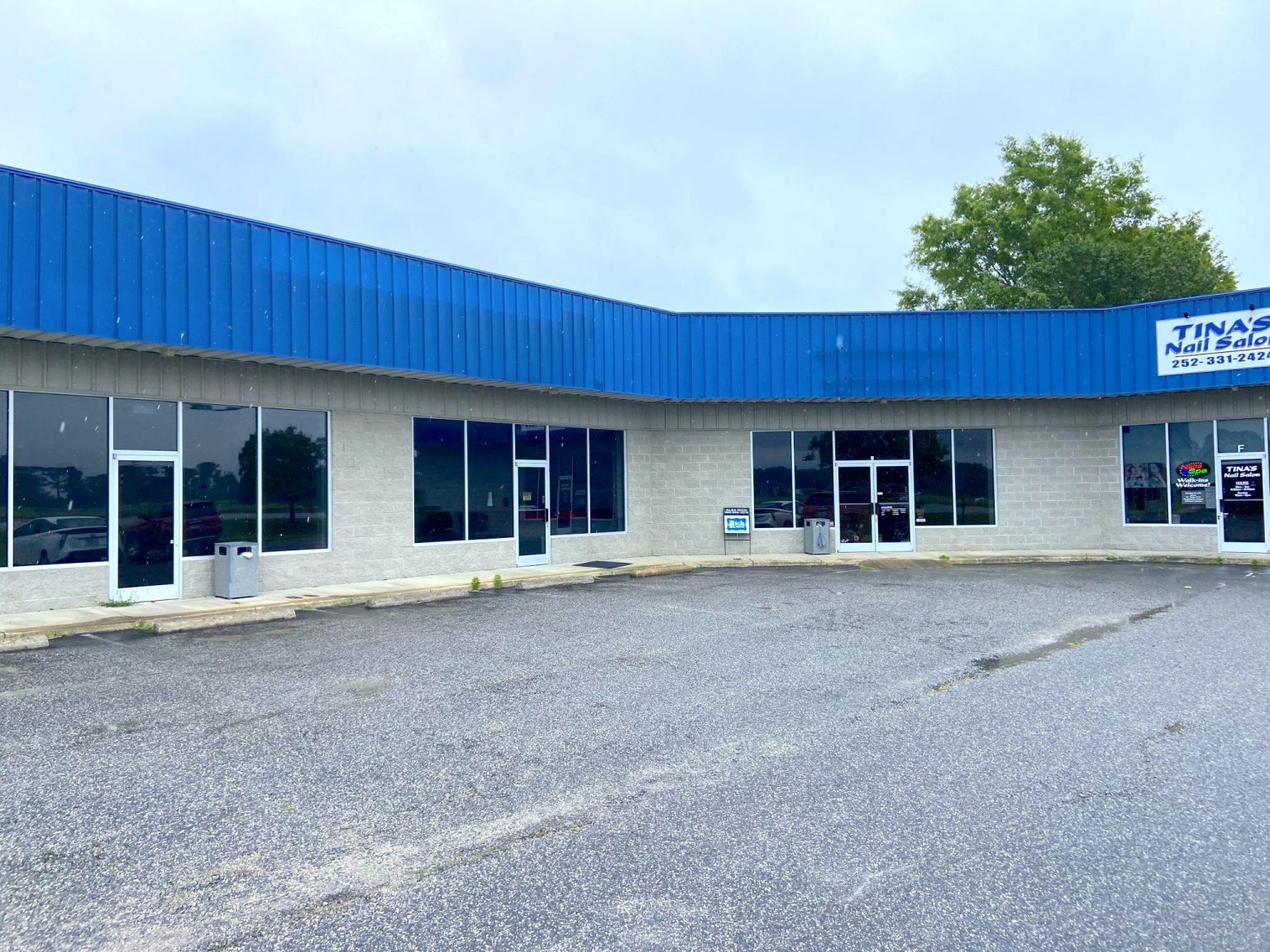 1008 Halstead strip center 10006040sq ft The Rich Company